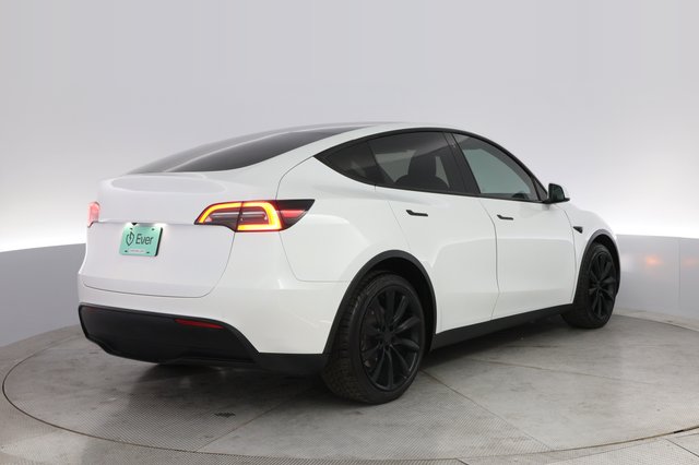 2021 Tesla Model Y — photo 2 of 24