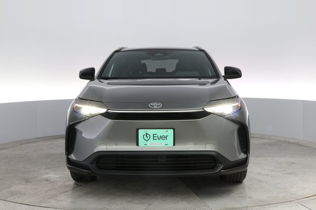 2024 Toyota bZ4X — photo 9 of 21