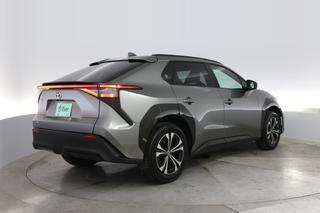 2024 Toyota bZ4X — photo 2 of 21