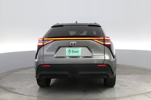 2024 Toyota bZ4X — photo 12 of 21