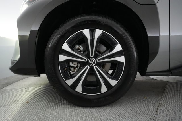 2024 Toyota bZ4X — photo 15 of 21