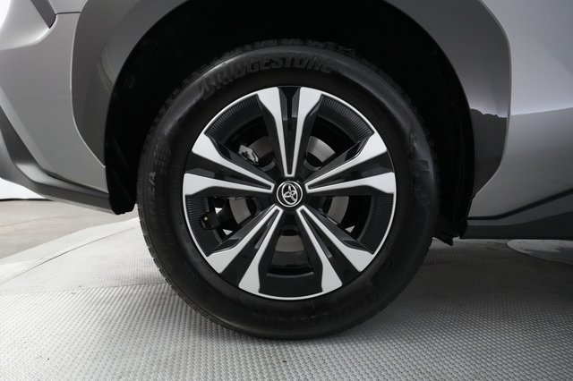 2024 Toyota bZ4X — photo 17 of 21