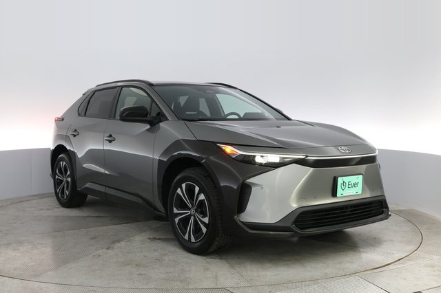 2024 Toyota bZ4X — photo 10 of 21