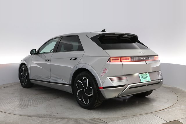 2024 Hyundai IONIQ 5 — photo 13 of 20