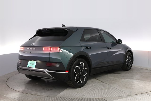 2023 Hyundai IONIQ 5 — photo 2 of 24