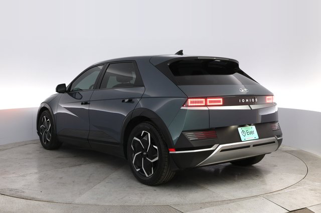 2023 Hyundai IONIQ 5 — photo 13 of 24