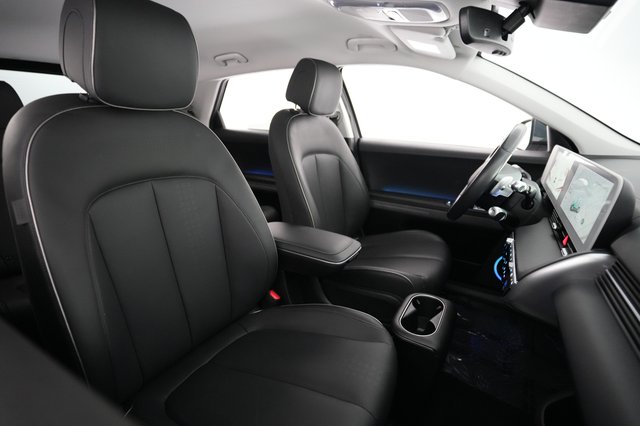 2023 Hyundai IONIQ 5 — photo 18 of 24