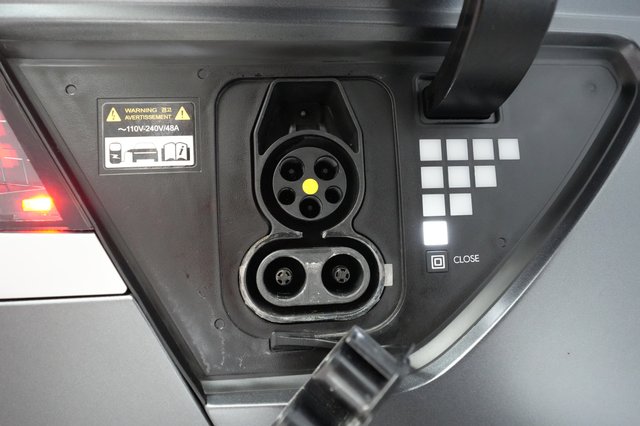 2022 Hyundai IONIQ 5 — photo 8 of 22