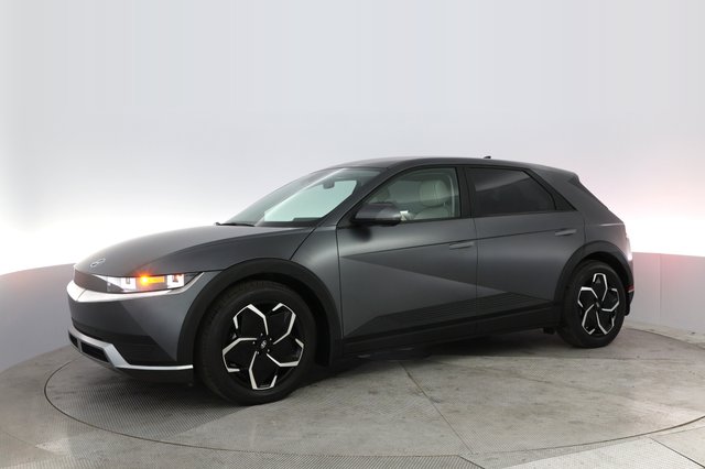 2022 Hyundai IONIQ 5 — photo 14 of 22