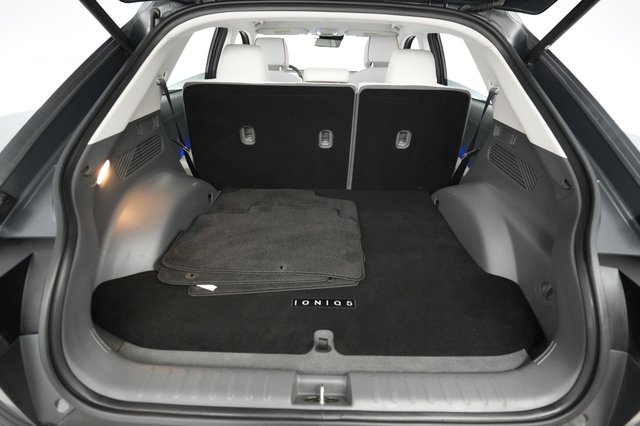 2022 Hyundai IONIQ 5 — photo 6 of 22