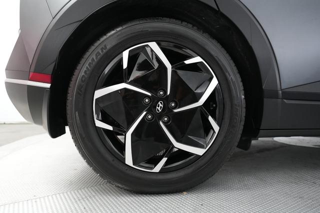 2022 Hyundai IONIQ 5 — photo 7 of 22