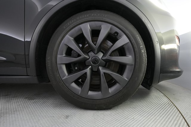 2022 Tesla Model X — photo 15 of 24