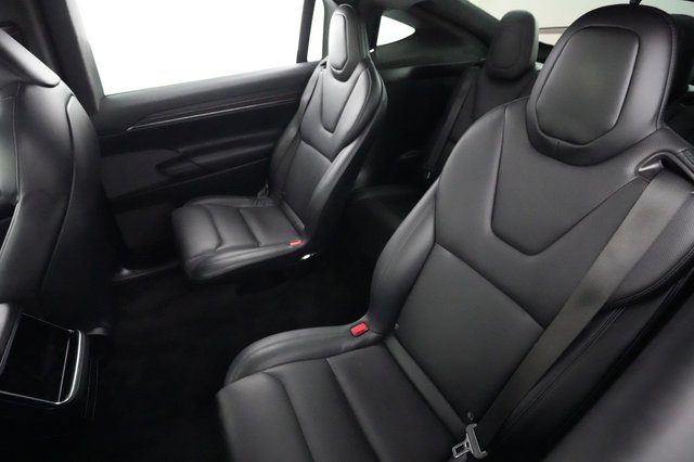 2022 Tesla Model X — photo 19 of 24