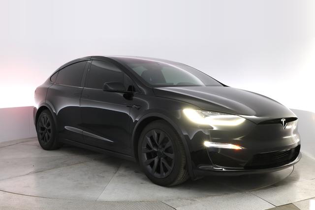 2022 Tesla Model X — photo 10 of 24