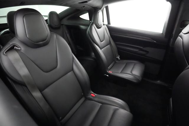 2022 Tesla Model X — photo 4 of 24