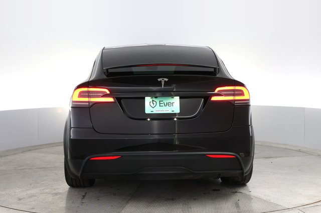 2022 Tesla Model X — photo 12 of 24