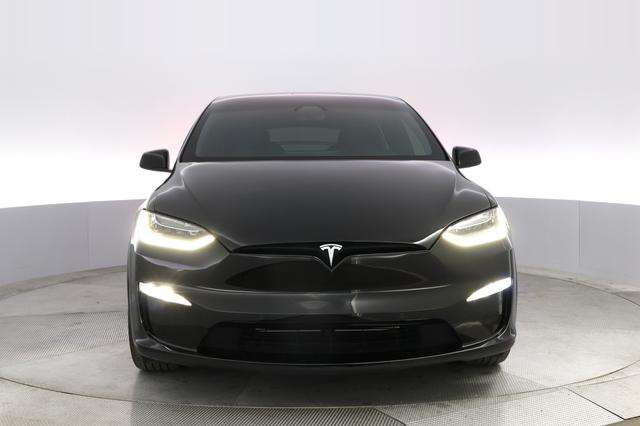 2022 Tesla Model X — photo 9 of 24