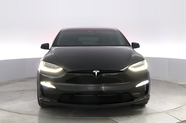 2022 Tesla Model X — photo 9 of 24