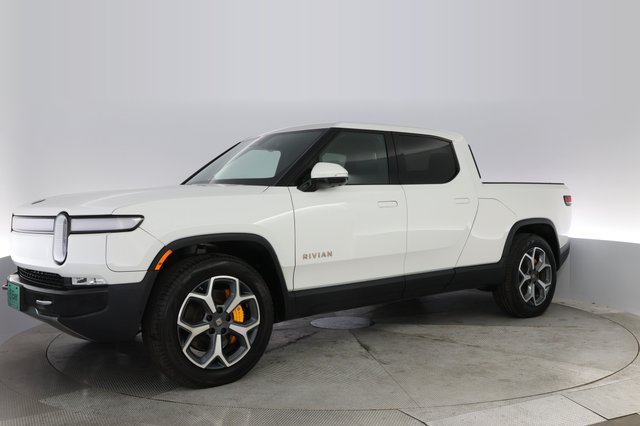 2022 Rivian R1T — photo 14 of 21