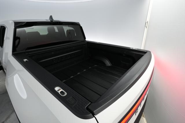 2022 Rivian R1T