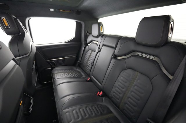 2022 Rivian R1T — photo 19 of 21
