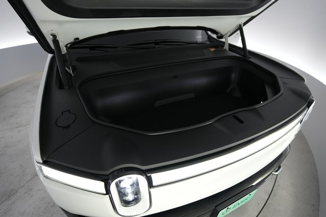 2022 Rivian R1T — photo 20 of 21