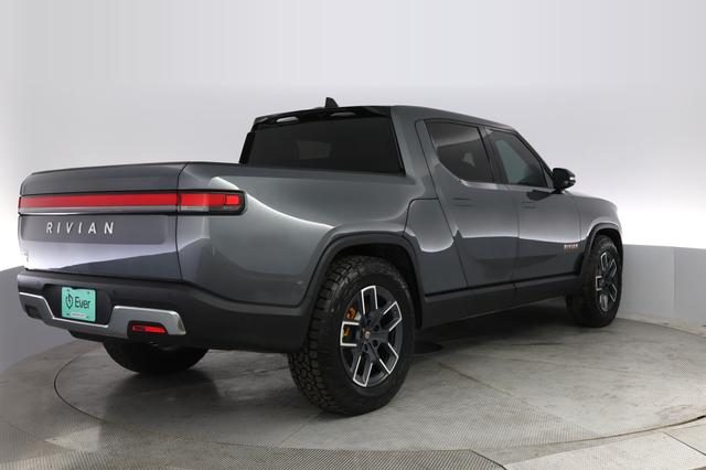 2023 Rivian R1T — photo 2 of 21