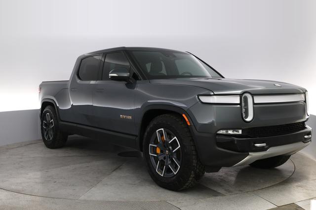 2023 Rivian R1T — photo 10 of 21