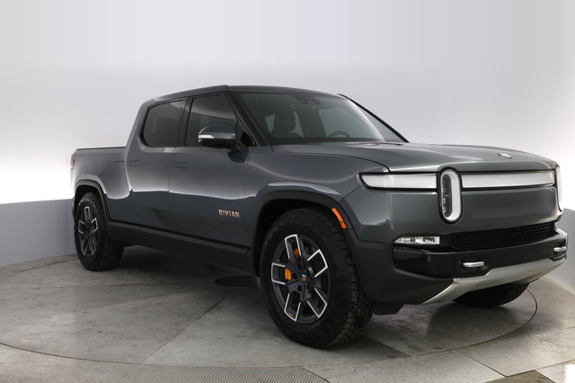 2023 Rivian R1T — photo 10 of 21
