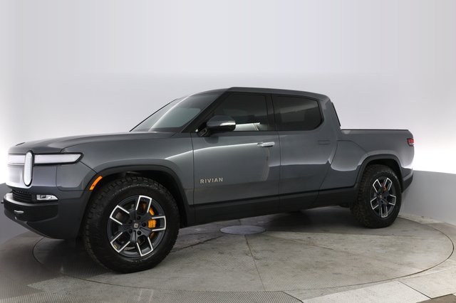 2023 Rivian R1T — photo 14 of 21