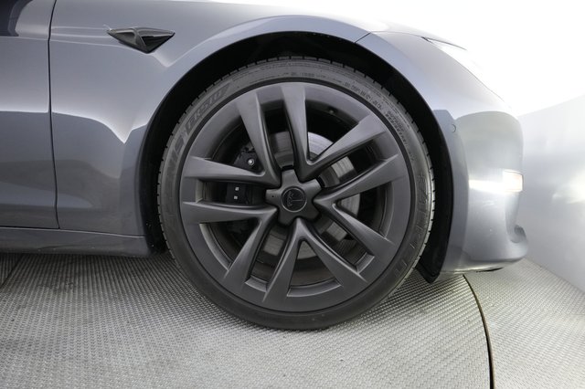 2023 Tesla Model S — photo 16 of 22