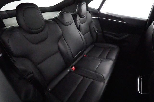 2023 Tesla Model S — photo 4 of 22