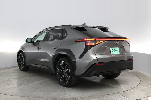 2023 Toyota bZ4X — photo 13 of 20
