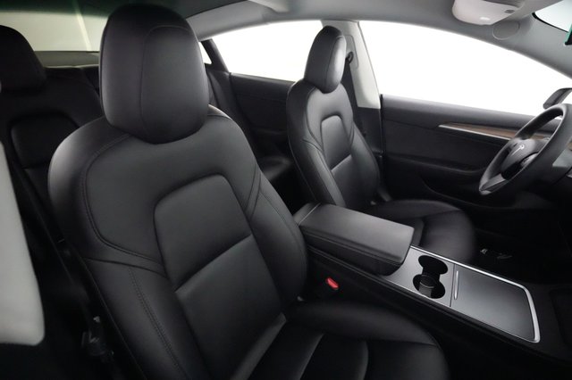 2022 Tesla Model 3 — photo 18 of 23