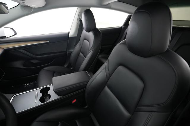 2022 Tesla Model 3 — photo 3 of 23