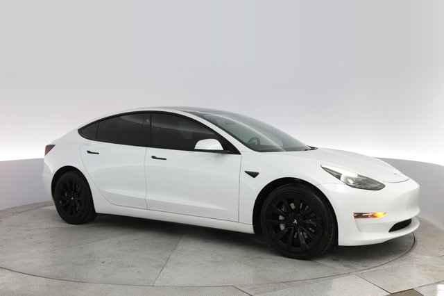 2022 Tesla Model 3 — photo 11 of 23