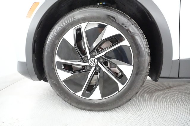 2022 Volkswagen ID.4 — photo 7 of 20
