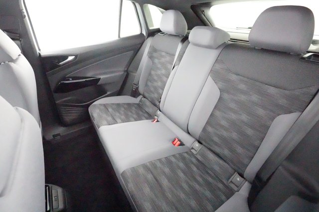 2022 Volkswagen ID.4 — photo 18 of 20