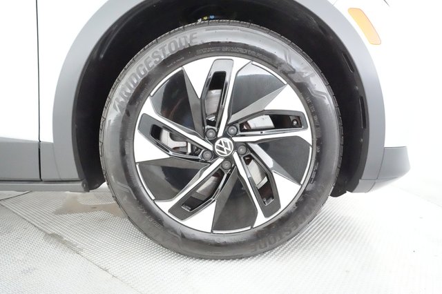 2022 Volkswagen ID.4 — photo 15 of 20