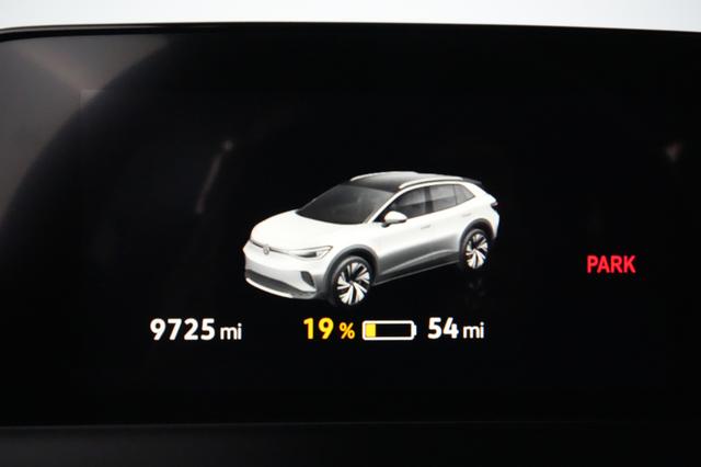 2022 Volkswagen ID.4 — photo 5 of 20