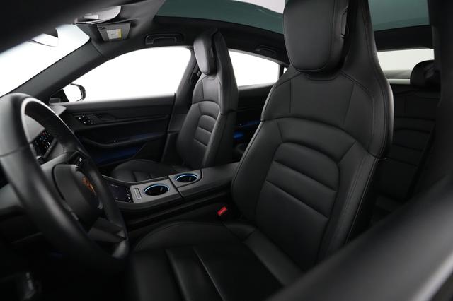 2020 Porsche Taycan — photo 3 of 22