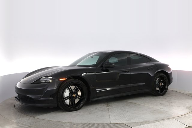 2020 Porsche Taycan — photo 14 of 22