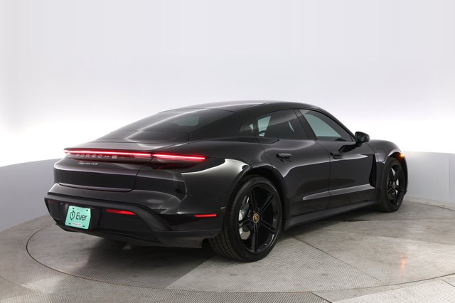 2020 Porsche Taycan — photo 2 of 22