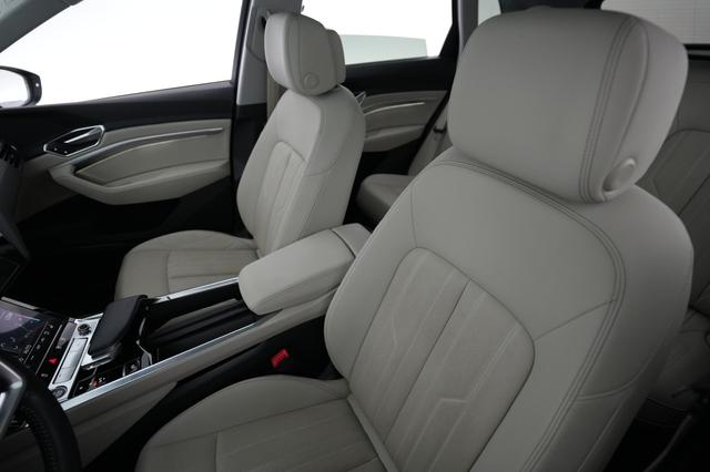 2021 Audi e-tron — photo 3 of 21