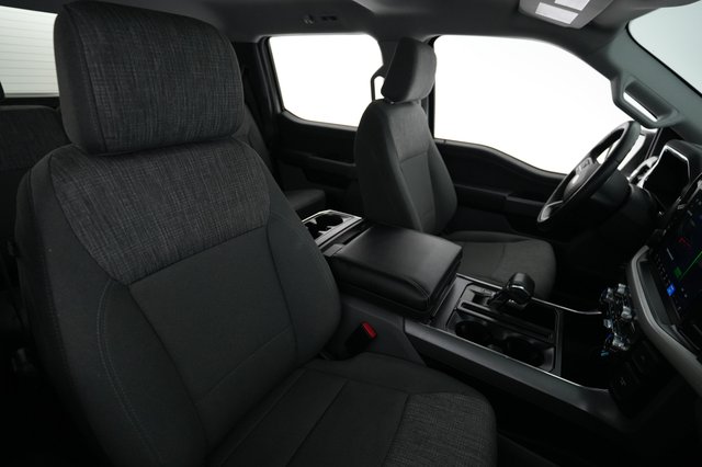 2022 Ford F-150 Lightning — photo 13 of 15