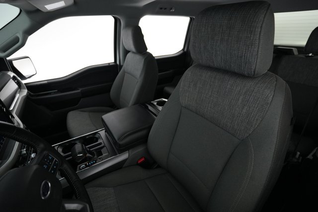 2022 Ford F-150 Lightning — photo 3 of 15