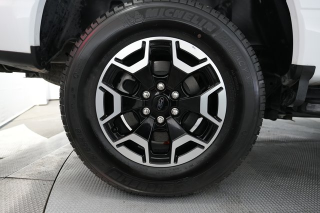 2022 Ford F-150 Lightning — photo 9 of 15