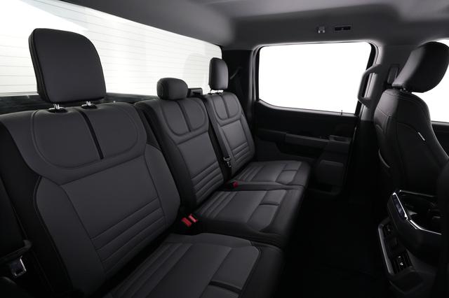 2024 Ford F-150 Lightning — photo 4 of 19