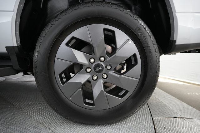 2024 Ford F-150 Lightning — photo 12 of 19