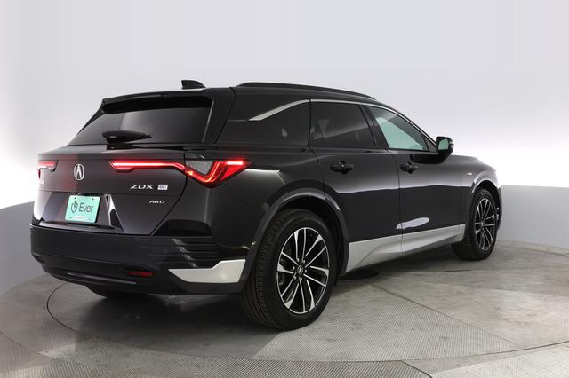 2024 Acura ZDX — photo 2 of 20
